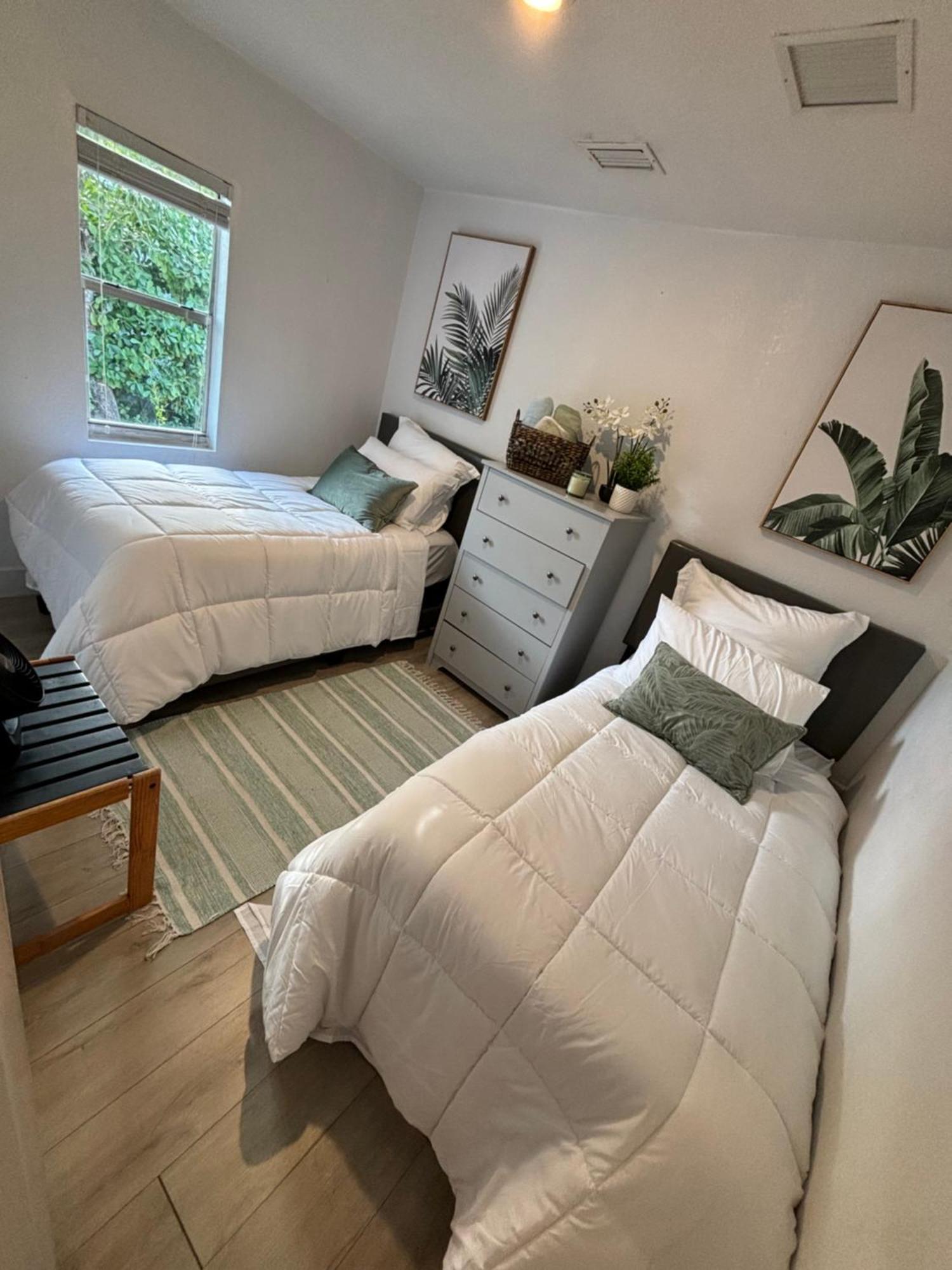Deluxe Room In Best Location Miami In A 2 Bedrooms Unit - Parking, Laundry And Luggage Storage Exterior photo