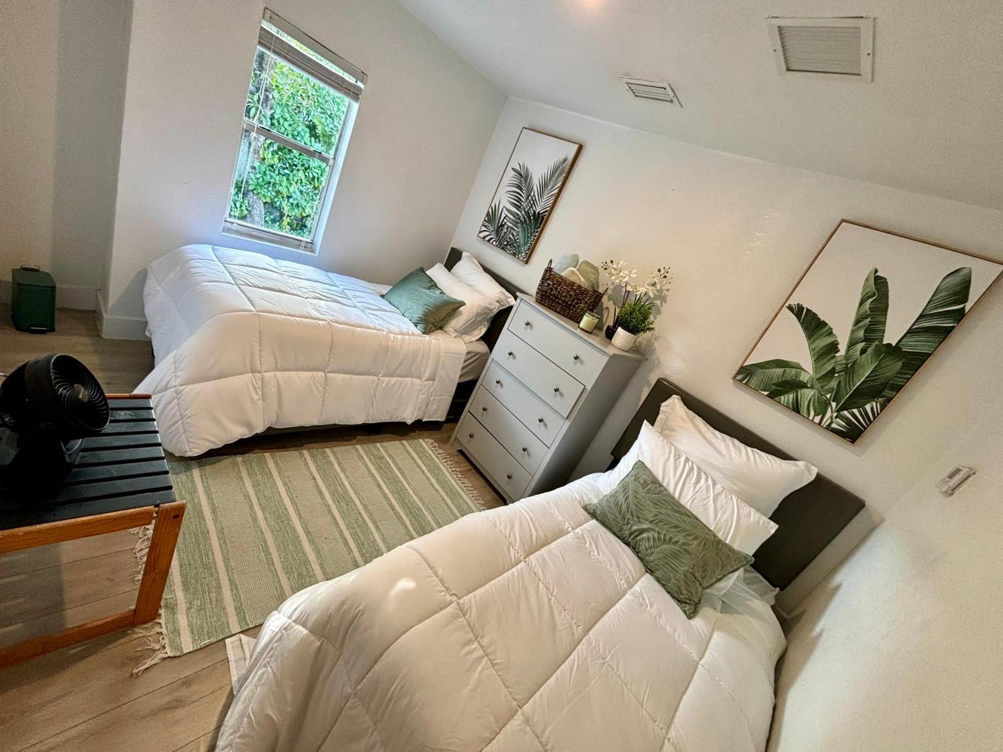 Deluxe Room In Best Location Miami In A 2 Bedrooms Unit - Parking, Laundry And Luggage Storage Exterior photo