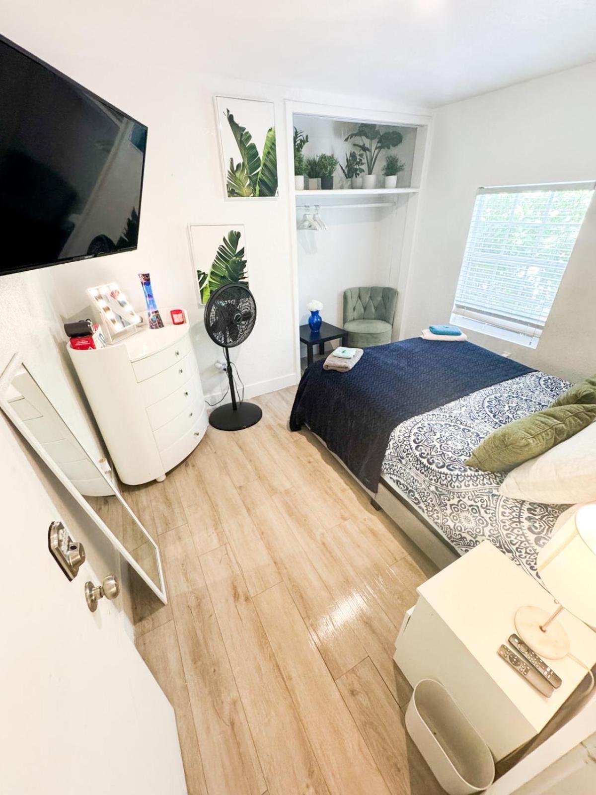 Deluxe Room In Best Location Miami In A 2 Bedrooms Unit - Parking, Laundry And Luggage Storage Exterior photo